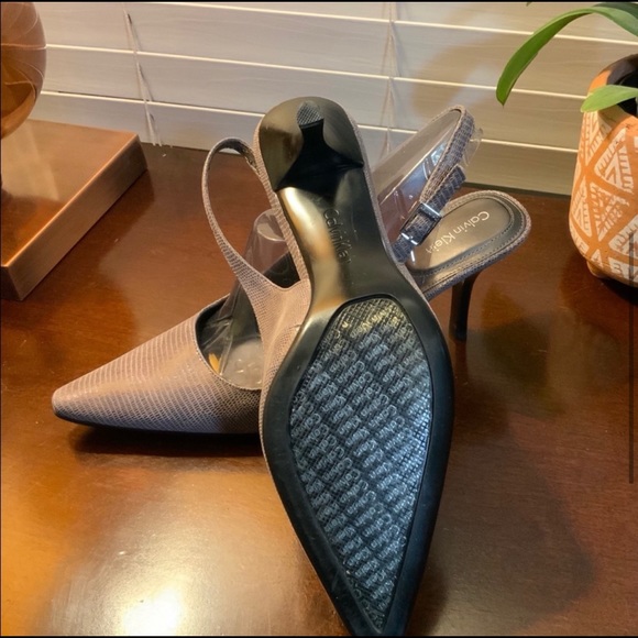 Gray Calvin Klein Heels - Picture 5 of 8